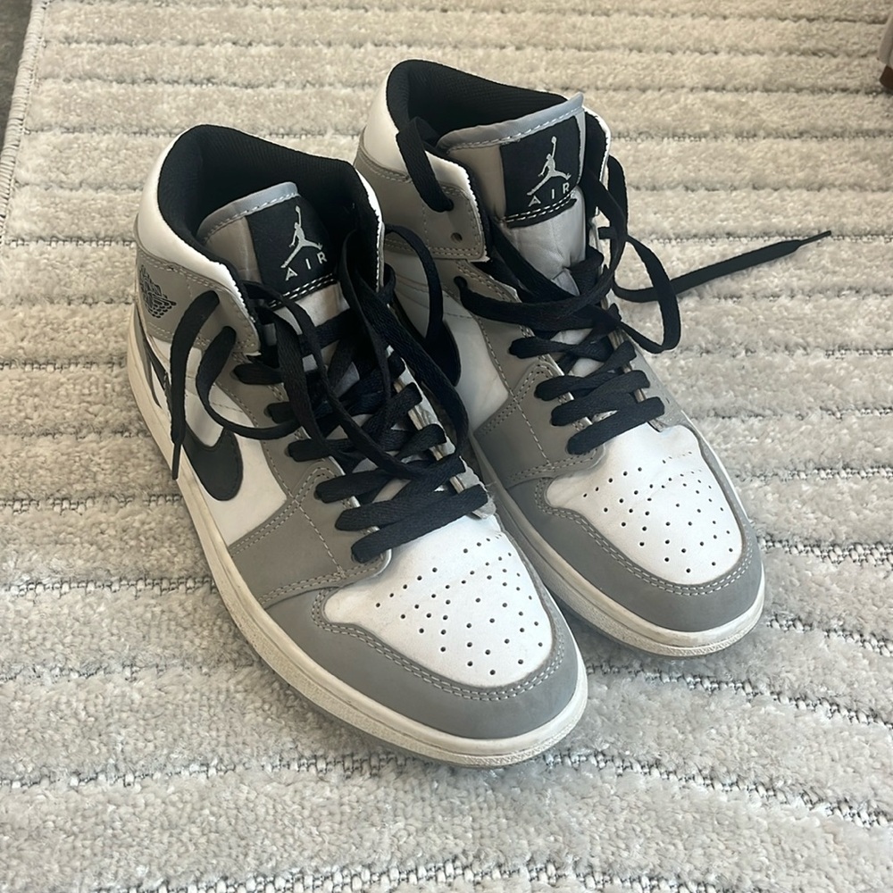 Air Jordan 1 Mid Smoke Gray Womens 8 REPLICAS